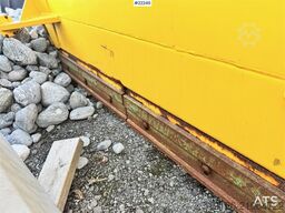 Vama EAU4800K folding wing plow for truck