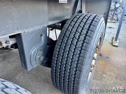 Maur Triple-Axle Trailer