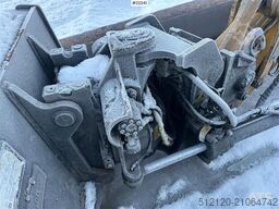 CAT M314F wheeled excavator w/ two buckets, Gigant tra