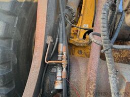 Volvo L110F wheel loader with bucket