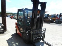 Toyota 02-8FDF25 Triplex + SS + ZV + Kabine