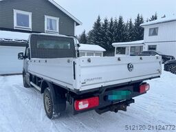 Volkswagen Crafter TDI 4x4 Flatbed – 2 Sets of Tyres – Tarpau