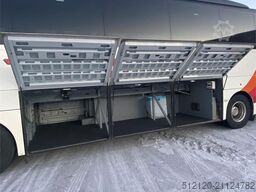 Setra S 515 HD bus w/ 49+2+1 seats, and low km condition