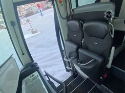 Setra S 515 HD bus w/ 49+2+1 seats, and low km condition