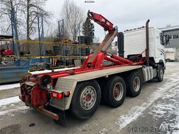 Volvo FH16 tridem hook loader with Joab hook with articu