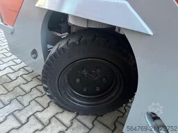 Hubtex DQ45/Only 3309 h/ Reach forks