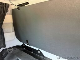 MERCEDES-BENZ Antos 1836 4x2 Hiab 122-4
