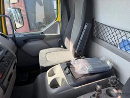 DAF LF 45 Machinetransporter Hydraulic ramps 48.000 km
