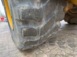 BELL B25E / 2019 BJ / 6.717 H / Heckklappe