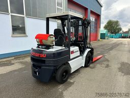 KOMATSU FG 30 DT 11 Seitenschieber Zinkenverstellung