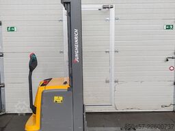 Jungheinrich EJC 214 5.35m/ Li-Ion/ 1025h