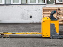 Jungheinrich ERE 225 Lion 2400mm/ 2021y