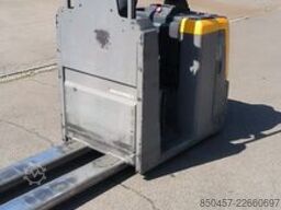 Jungheinrich ECE 225 / 2022y/