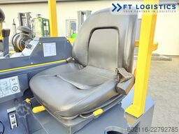 Combilift CB3000 GAS TRIPLEX 4900 FREE-LIFT