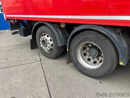 DAF CF 340 / Closed Box / 6x2/4 / Dhollandia