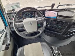 Volvo FH 500 Globetrotter XL Cartransporter Blyss Mod...