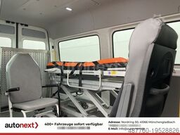 VOLKSWAGEN Crafter 35 Aut. KTW Krankentransport Liege+Trage
