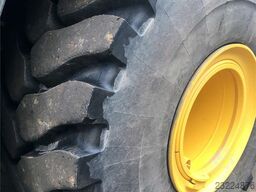 Komatsu WA475-10E0