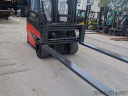 Linde E 45-600 // 2555 Std. // 3. & 4. Ventil // Seitens