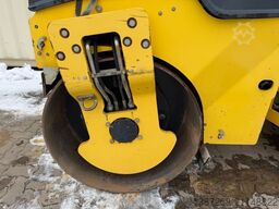 BOMAG BW135AD-5 / 2016 BJ / 1.688 H / 3.950 KG