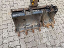 JCB 15C-1 / 825 H /  3 x Löffel / Kabine