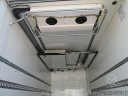 MERCEDES-BENZ Atego 1021*2xCarrier Kühlkoffer 5.72m*LBW*