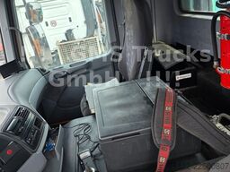 MERCEDES-BENZ Actros 1841 / 4X4 / 13m Hiab Kran / 15ton WINCH