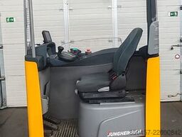 Jungheinrich ETV 216 9.4m/ 9761h