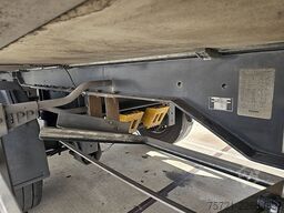 HUMBAUR HTD 32-2 APK 23-9-27 TAILLIFT
