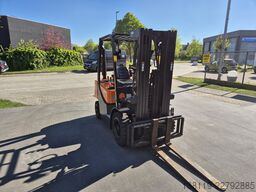 DOOSAN D25