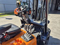 DOOSAN D25