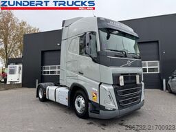 Volvo FH 460 GLOBETROTTER,IPARCOOL,2 TANKS, 2 BEDS