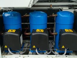 Used Industrial chiller Carrier 367 kW - 2008 yom | With warranty