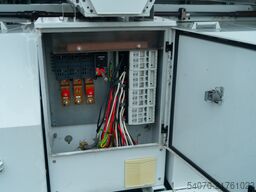 Used Industrial chiller Carrier 367 kW - 2008 yom | With warranty