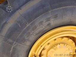 CAT 725C2