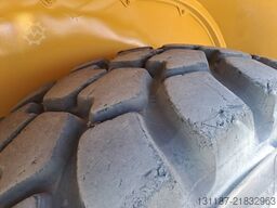 CAT 725C2