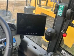 Komatsu WA200-8E0