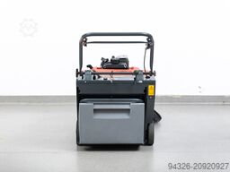 Hako Sweepmaster P650 Benzin - 3525m²/h