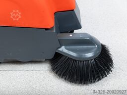 Hako Sweepmaster P650 Benzin - 3525m²/h
