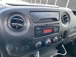 NISSAN NV400
