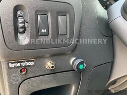 NISSAN NV400