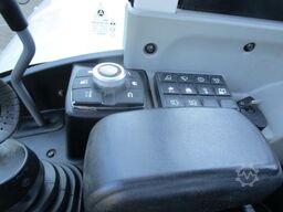 Takeuchi TB 370 - Powertilt + Schnellwechsler-Klima-4 Löffe