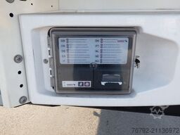 SCHMITZ CARGOBULL SKO 24/L V7 Doppelst./Trennwand vorber./617 Std.