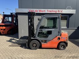 TOYOTA 02-8FDF25 Triplo 500 Freelift / Sideshift / Vorkversteller Diesel 2014