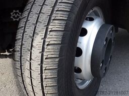 IVECO 70 C 18 DoKa/Kipper/Palfinger Kran/Greifer/2xAHK