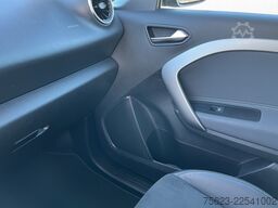 Mercedes-Benz T 180 d PROGRESSIVE  LED Klima Sitzh. Automatik