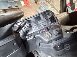 MERCEDES-BENZ Arocs 2851 6x4 Holz-LKW mit Kran Bj 2015
