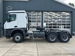 Mercedes-Benz Actros 3340 S 6x4 Tractor Head