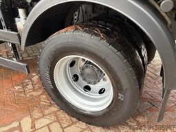 DAF LF220FA + Thermo king + euro 6 + manual