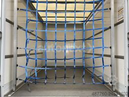 MERCEDES-BENZ Sprinter 519 Aut.*AHK 3,0t* Distronic+Kamera+Nav